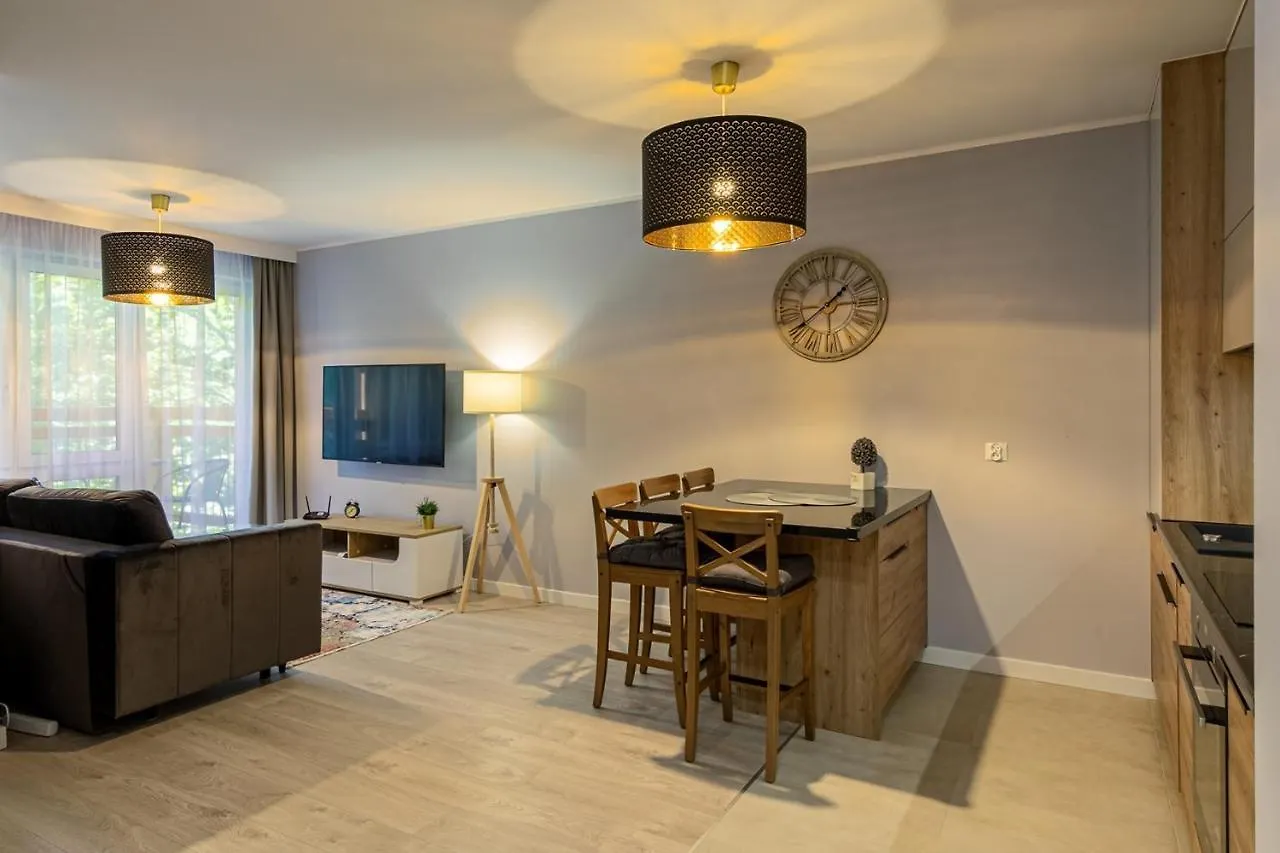 Przytulne Apartamenty Sun Seasons 24 Z Pieknym Widokiem W Szklarskiej Porebie By Noclegi Renters Sklářská Poruba 0*,  Polsko